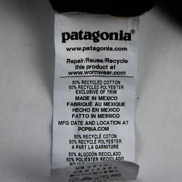 Patagonia Navy Blue Long-Sleeved Regular Fit T-Shirt Men's XL