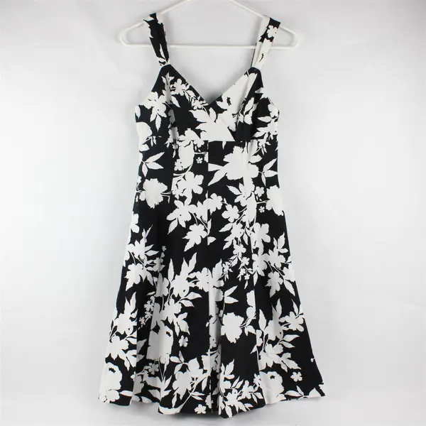 American Living Black & White Floral Empire Waist Knee-Length Dress Women's 4