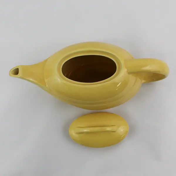 Vintage  1940s Bauer Pottery Yellow Aladdin Style 4 Cup Teapot