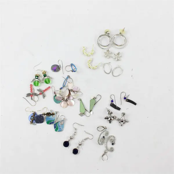 Mixed Lot Costume Jewelry Earrings Assorted Styles Pre-Owned