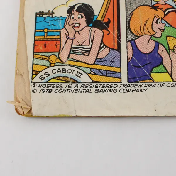 Lot of 2 Vintage Archie Giant Series Magazines - No. 477 & No. 36 1978 & 1990
