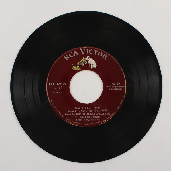 Robert Shaw Christmas Hymns and Carols Vol. 1 RCA Victor 7in 45 EP