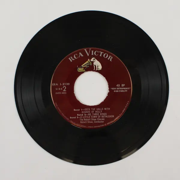 Robert Shaw Christmas Hymns and Carols Vol. 1 RCA Victor 7in 45 EP