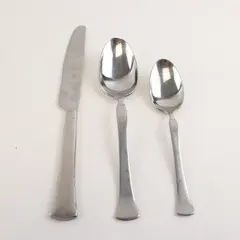 Yarmouth Flatware set by Cuisinart: Place Spoon, Teaspoon, Table Knife