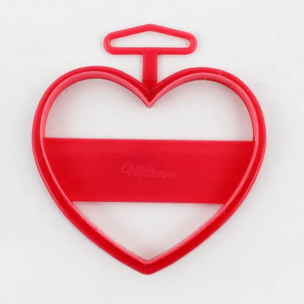 1993 VTG Wilton Love Heart Pink Plastic Cookie Cutter 3.5"