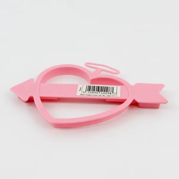 1993 VTG Wilton Love Heart with Arrow Pink Plastic Cookie Cutter 5"
