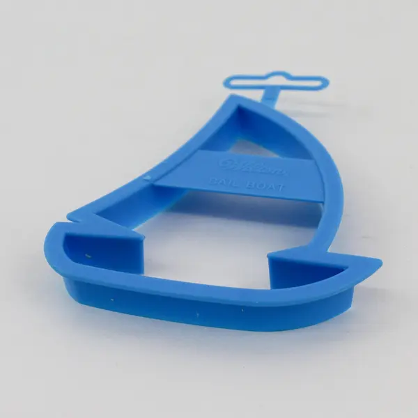 1993 VTG Wilton Sailboat Blue Plastic Cookie Cutter 4"