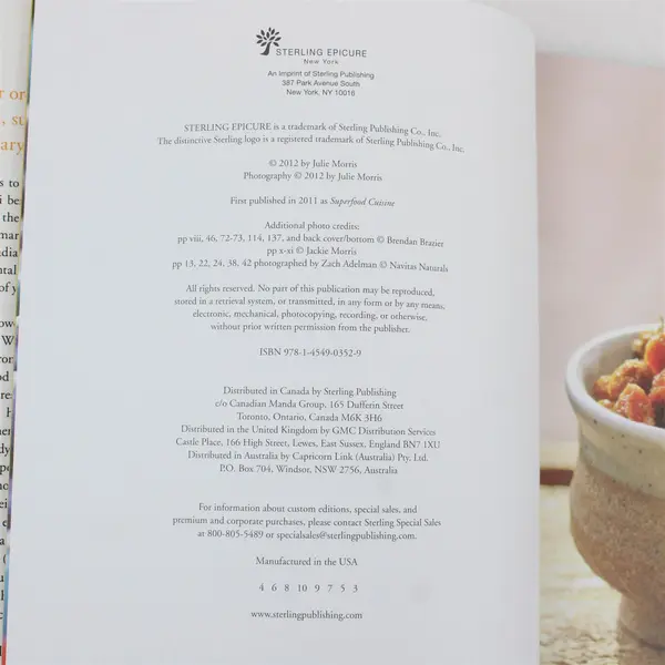 Superfood Kitchen: Nature's Most Amazing Foods Julie Morris 2012 HC DJ