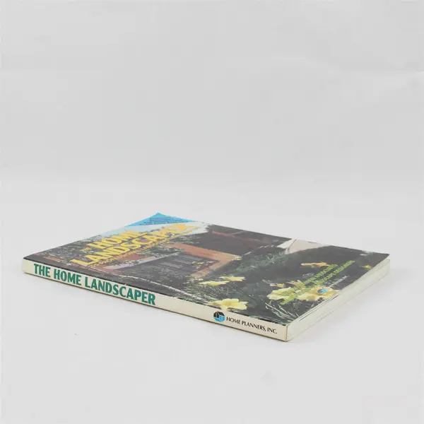 The Home Landscaper 55 Landscapes Ann Reilly Susan A Roth 1990 PB Good