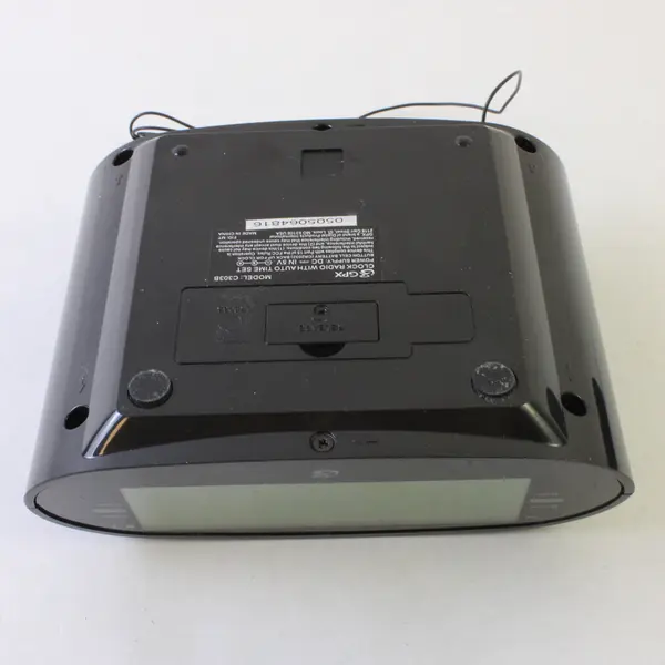 GPX C303B AM/FM Digital Alarm Clock Radio Black Tested Works