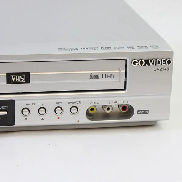 Go Video DV2140 DVD VCR Combo Player w/ Remote & Manual Power On Tested