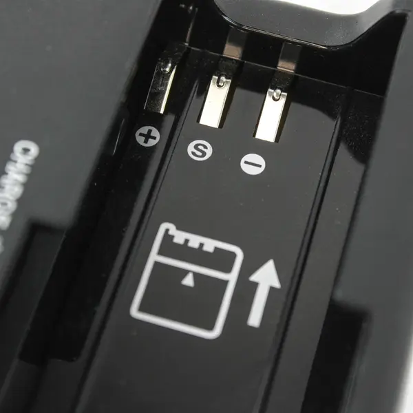 Genuine OEM Nikon MH-23 Quick Charger for EN-EL9 Li-ion Battery