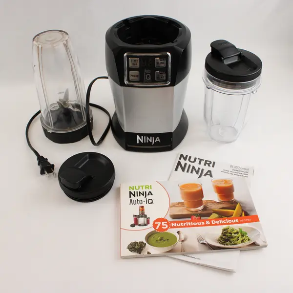 Nutri Ninja Pro BL480D Auto-iQ (Manual, 2 Cups, 2 Lids, 1 Blade, Tested Works)