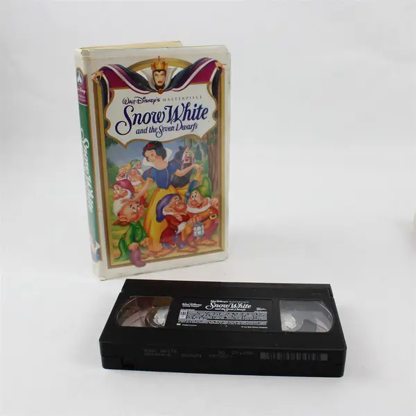 Lot of 2 Disney VHS Tapes Snow White Seven Dwarfs and Jungle Book 30th
