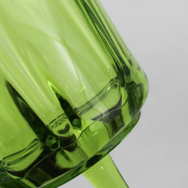  2 Avocado Green Straight Sided Acrylic Or Plastic Stemmed Water Goblets 8.25"
