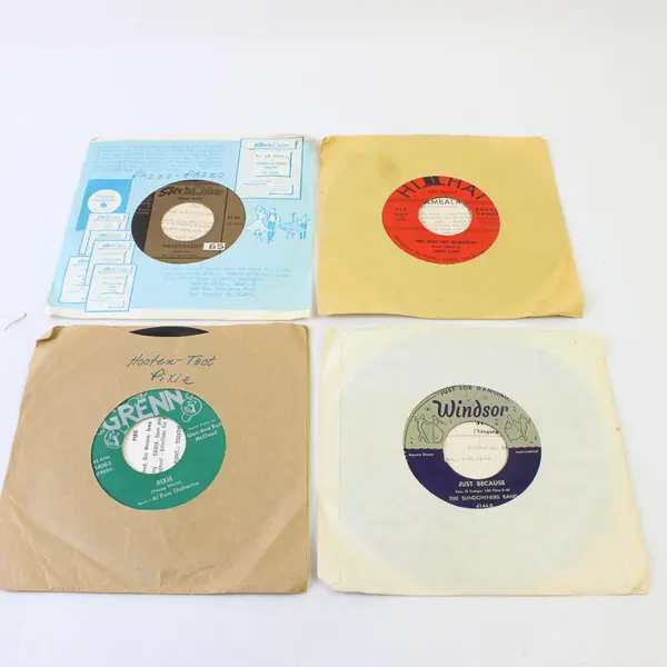 Lot of 4 45 RPM Vinyl Singles Sundowners Gene Garf Ken & Dolly Walker