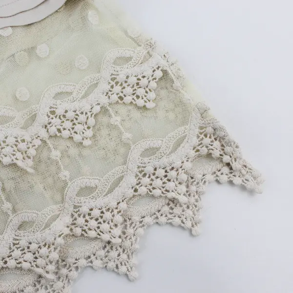 Kaktus Solid Cream/White Color Sleeveless Lace Trim Bottom Top Womens Size XL