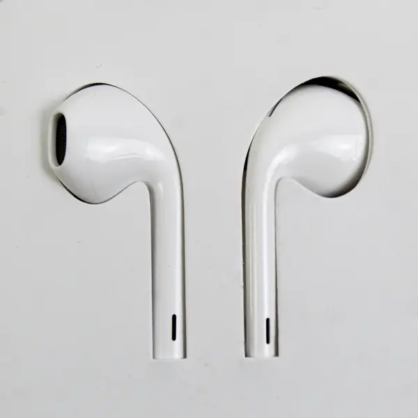 Apple EarPods Wired Earbuds Headphones Original