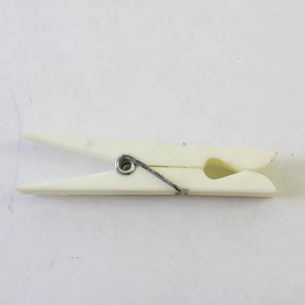 Lot of 26 Plastic Clothespins Laundry Craft Household Organizer