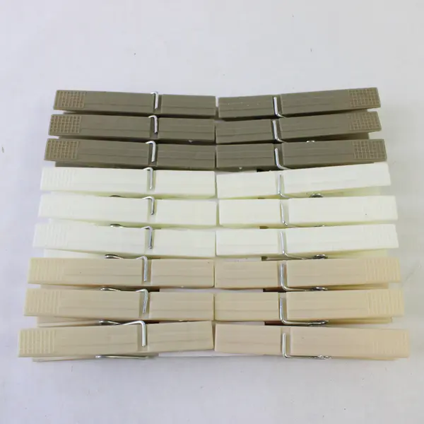 Lot of 26 Plastic Clothespins Laundry Craft Household Organizer