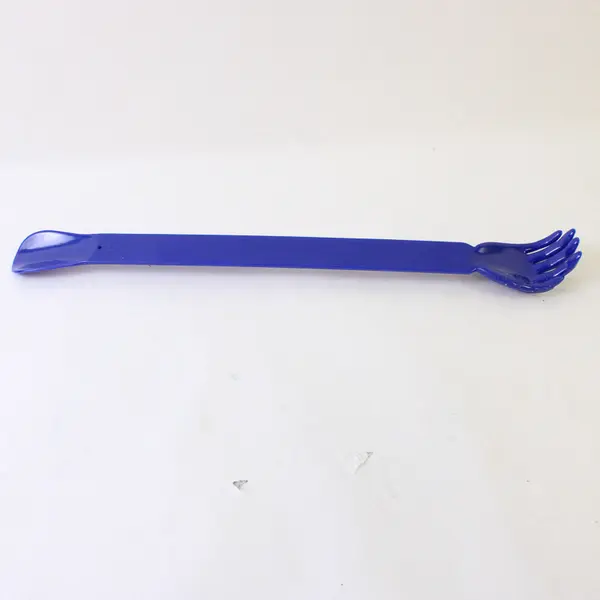 Lot of 2 Plastic Moneysworth Best Humana MarketPoint Shoe Horn Back Scratcher