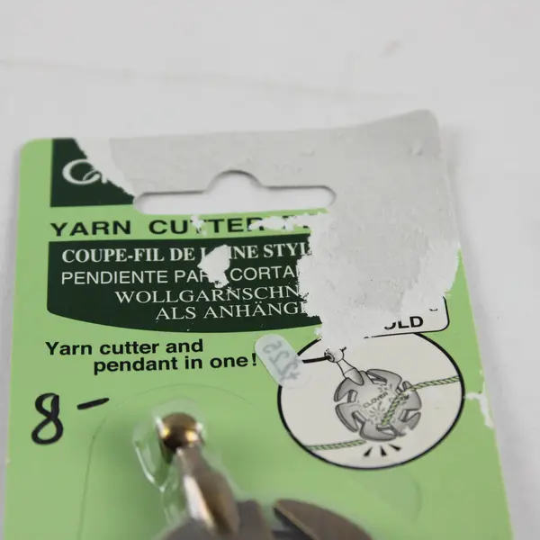 Clover Yarn Cutter Pendant Antique Gold Floral Art 3105 NOS