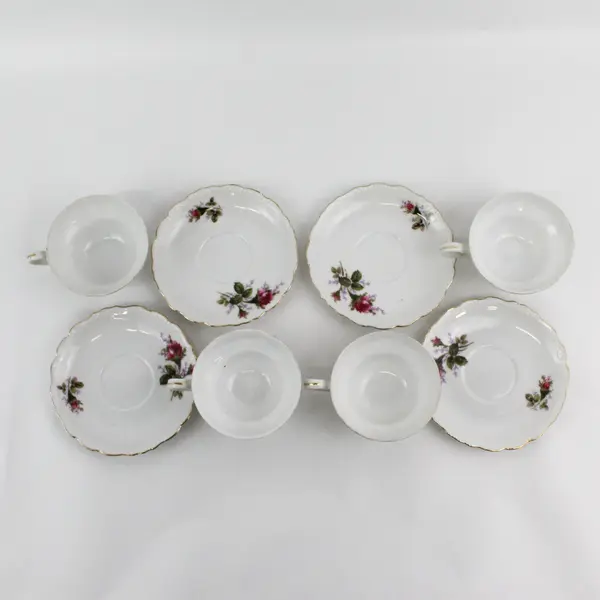 Set of 4 Moss Rose Footed Tea Cups And Saucers Japan