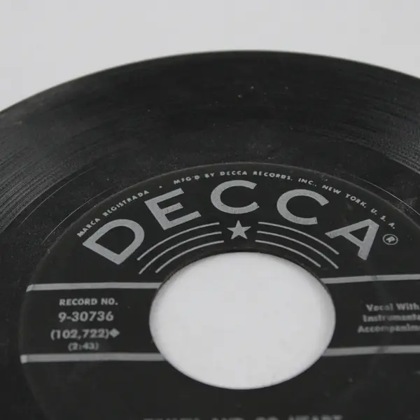 Kitty Wells Touch and Go Heart/He's Lost His Love For Me 45rpm