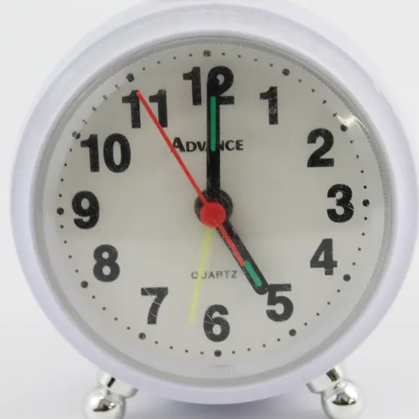 Advance White Plastic Quartz Battery Operated Alarm Clock