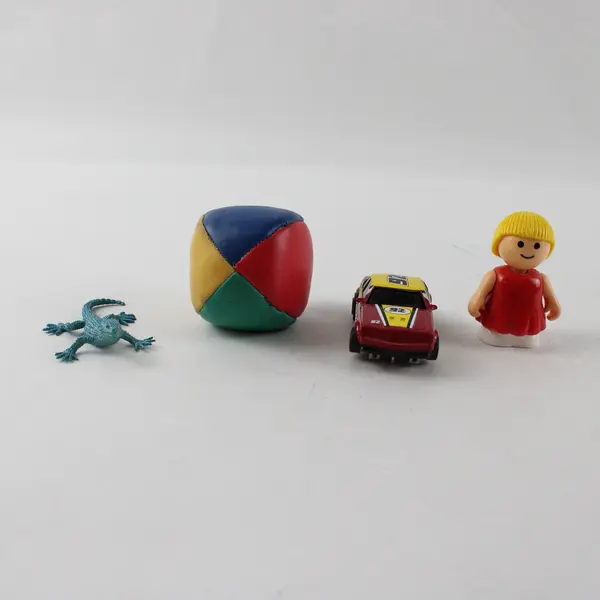 Lot of 4 Small Toys Magnetic Slot Car Lizard Figure Juggling Ball