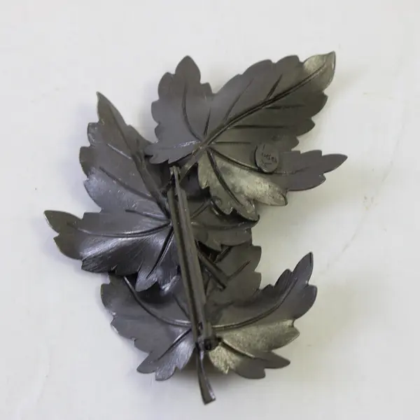Vintage K&T Multi-Tone Metal Maple Leaf Brooch
