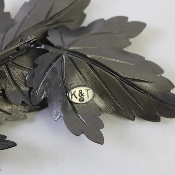 Vintage K&T Multi-Tone Metal Maple Leaf Brooch