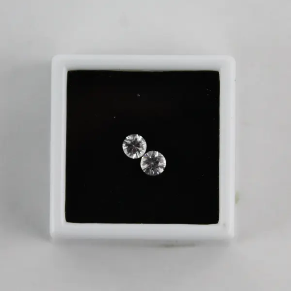 Set of 2 White 0.85CTW 5mm lab Created YAG Yttrium Aluminum Garnets