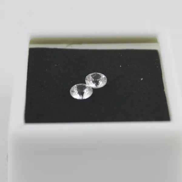 Set of 2 White 0.85CTW 5mm lab Created YAG Yttrium Aluminum Garnets