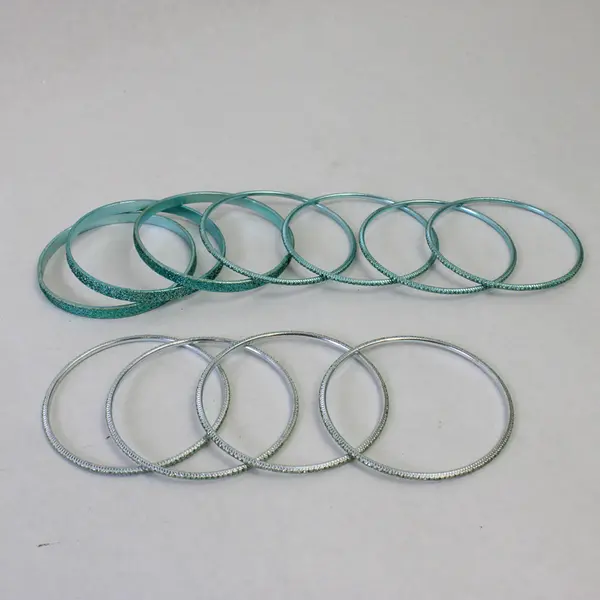 Lot of 29 Women's Sparkly Metal Bangle Bracelets Various Colors