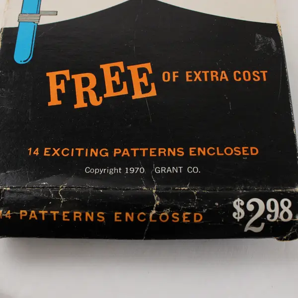 VTG 1970 Grant One-Needle Looper, Teal Blue Color in Original Box