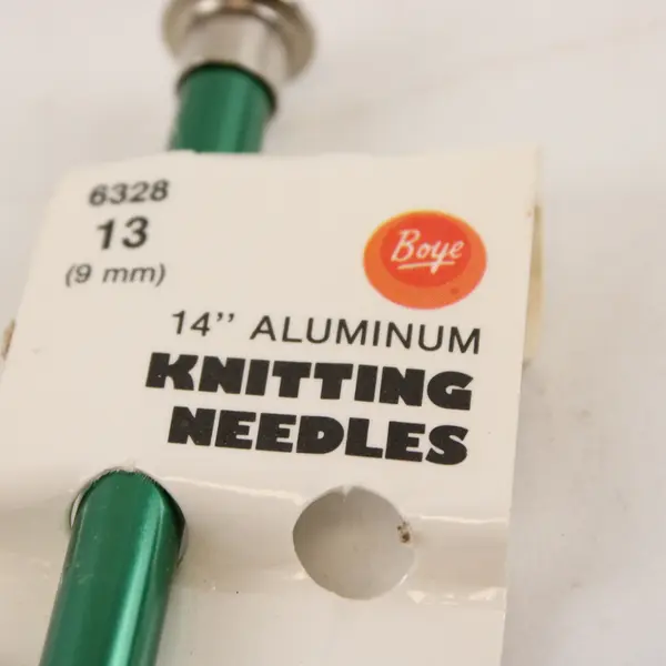One Boye Green Aluminum 14" Knitting Needle Size 13