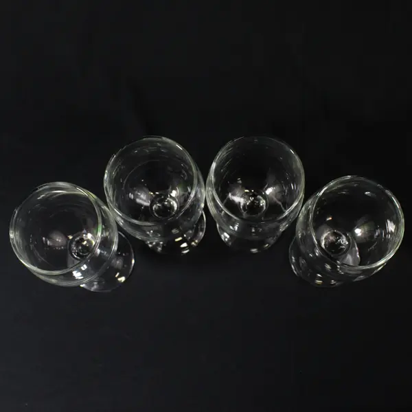 Set of 4 Unbranded Clear Glass Wine Glasses 5.75"