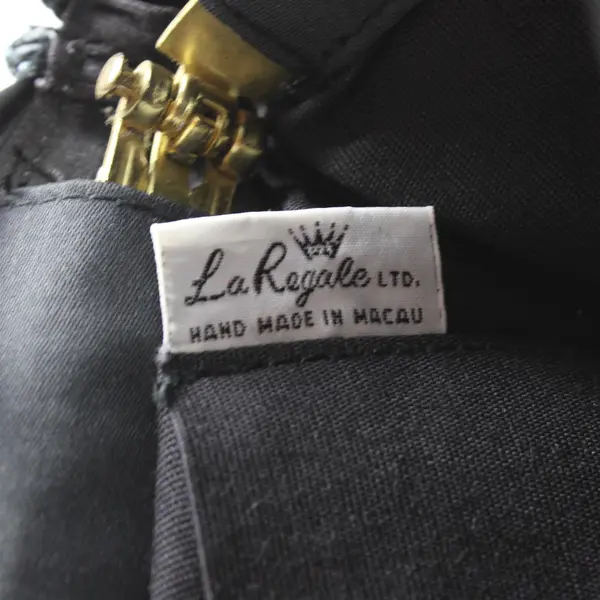 Vintage La Regale Ltd Black Ruffle Detail Small Shoulder Purse 9.5"x7"