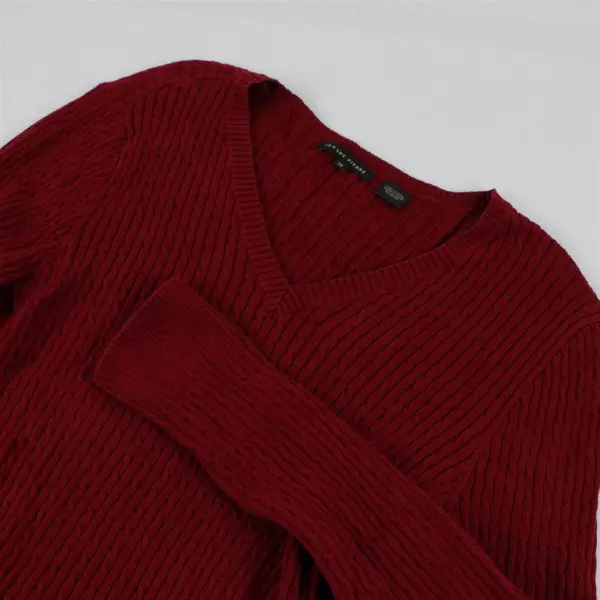 Jeanne Pierre Women's M Deep Red Cable Knit V-Neck Long Sleeve Sweater