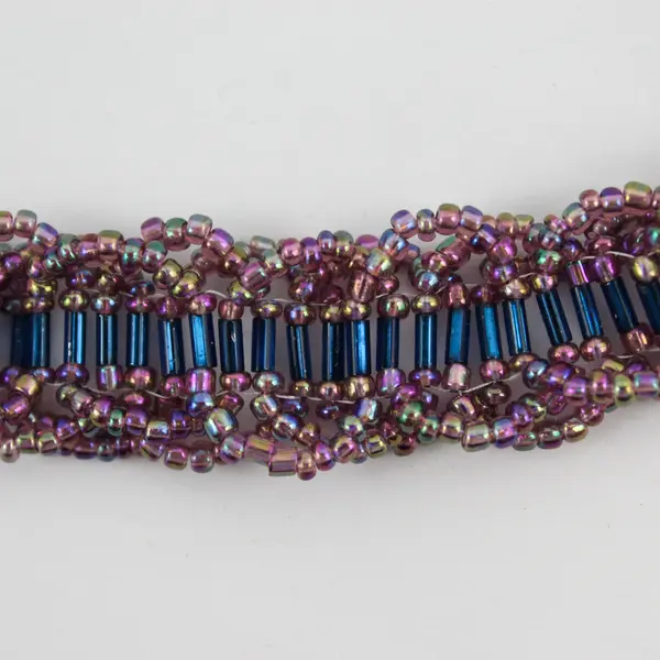 Iridescent Purple and Blue Seed Bead Bracelet 6-3/4"