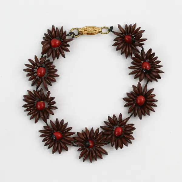 Vintage Handmade Brown Koa Seed Flower Beaded Bracelet 7-3/4"