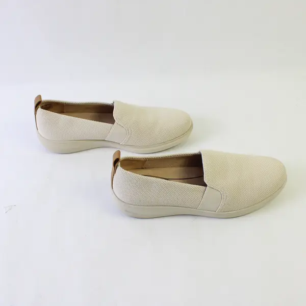 LifeStride Almond Milk Color Next Wave Slip On Loafers Womens Size 7W