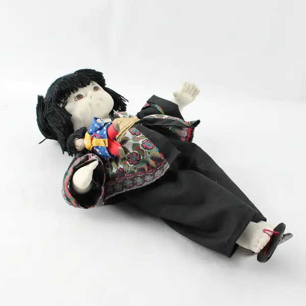 Vintage Asian Soft-Sculpted Fabric Dolls Collectible Pre-Owned