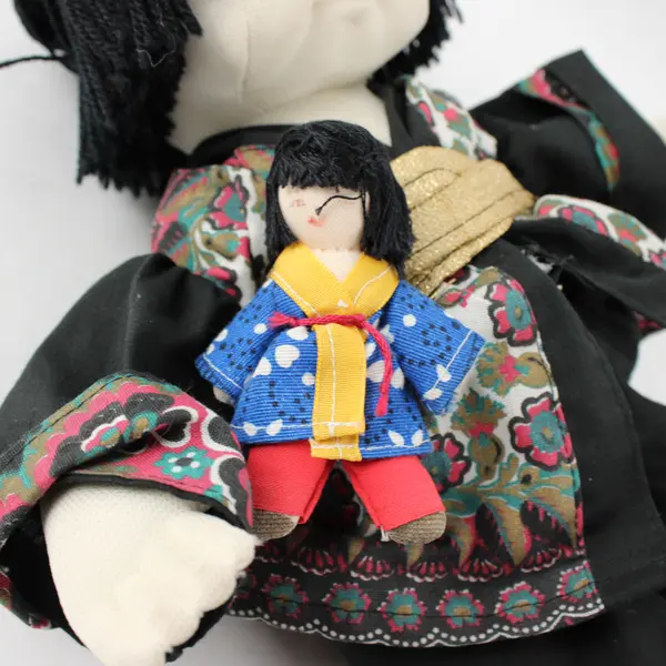 Vintage Asian Soft-Sculpted Fabric Dolls Collectible Pre-Owned