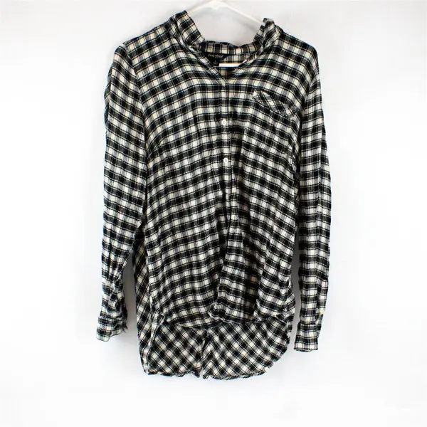Lucky Brand Black and Off-White Plaid Long-Sleeved Button-Up Women's Large