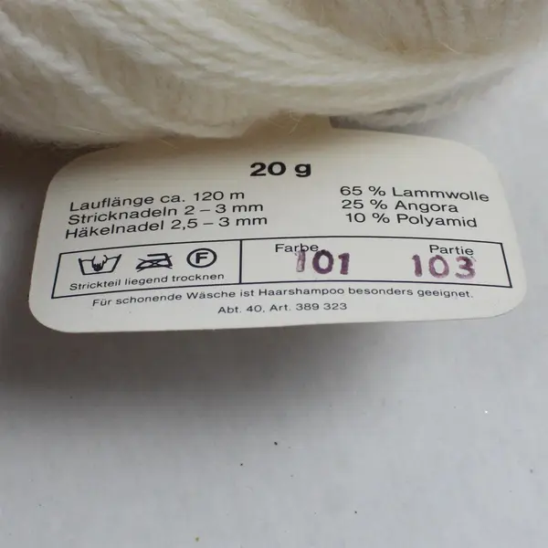 Lot of 4 3000-Brand White Lambswool Angora Yarn Balls New Old Stock