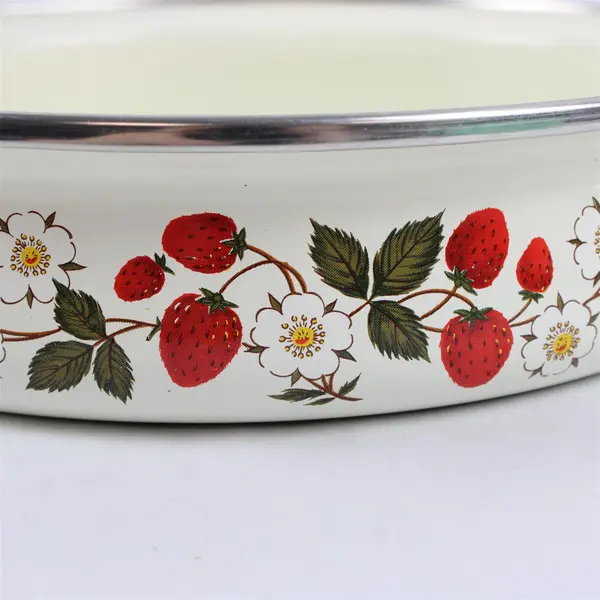 Vintage Sheffield Strawberries 'n Cream Frying Pan 10"