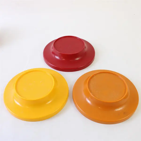 Tupperware 1436-16 Red Bowl Container w Lid 2 Extra Lids Yellow Orange