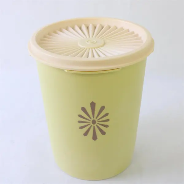 Vintage Tupperware 811-2 Container with Lid Collectible Kitchen Storage